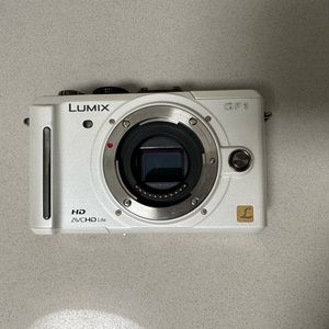 Panasonic LUMIX GF1 Digital Camera White - Body